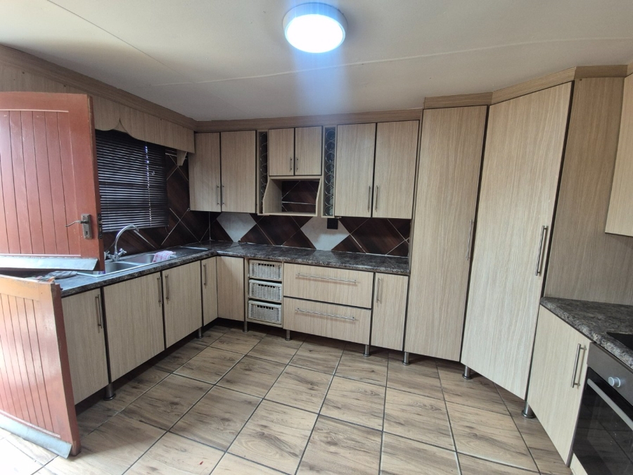 3 Bedroom Property for Sale in Kwazakhele Eastern Cape
